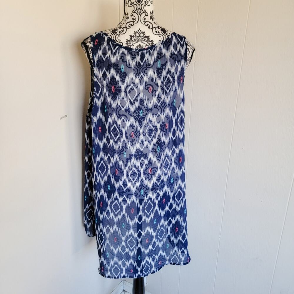 Torrid Semi Sheer Scoopneck Tank Top - Picture 2 of 3